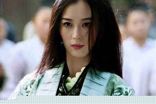 终极三国大乔为什么对刘备好