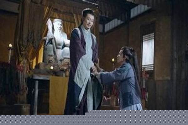 诛仙草庙村的黑衣人是谁